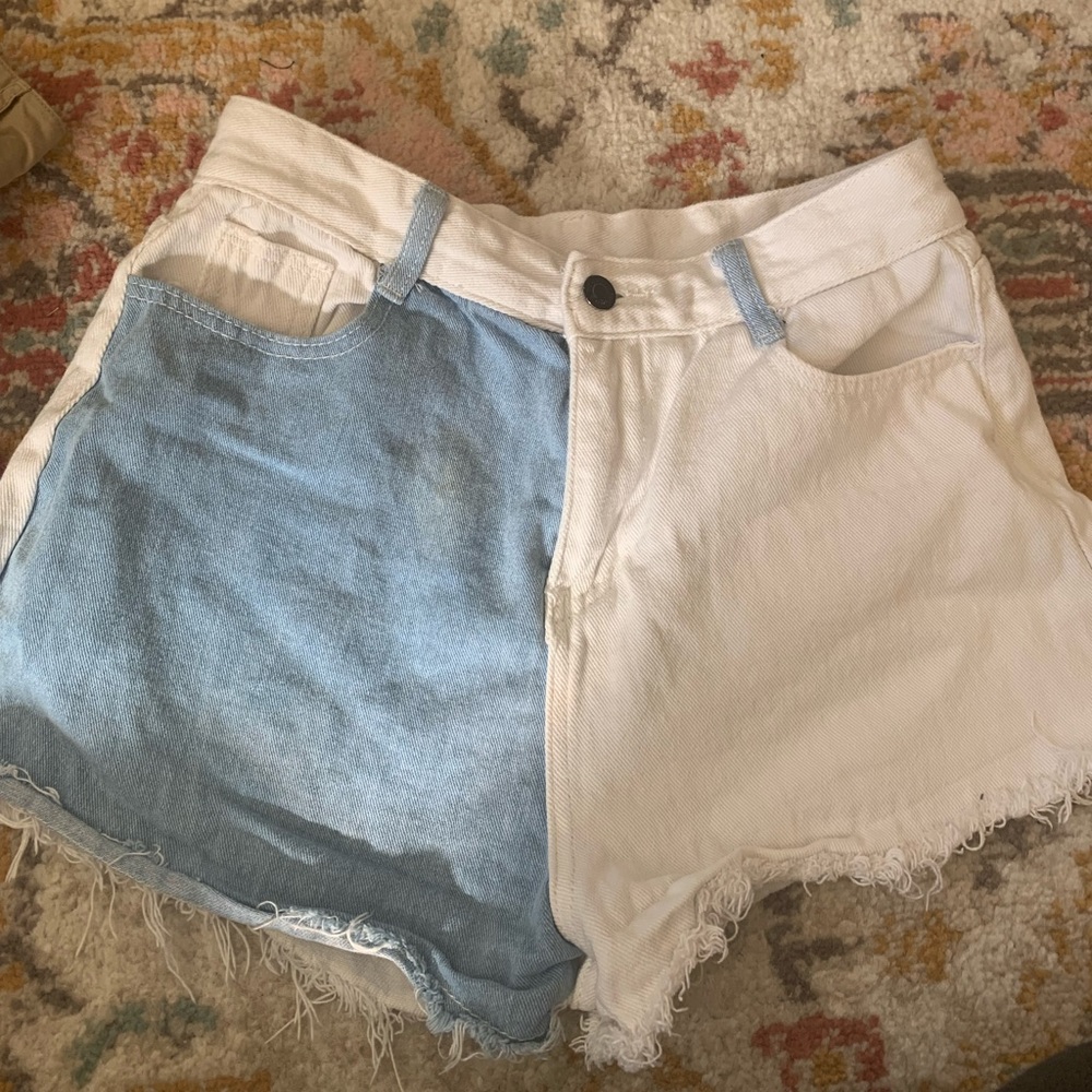 Split tone high waisted shorts